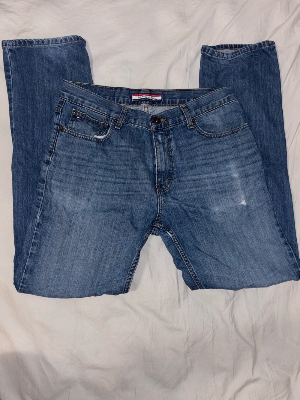 Tommy Hilfiger Men’s Classic Blue Denim Jeans Casual Straight Fit